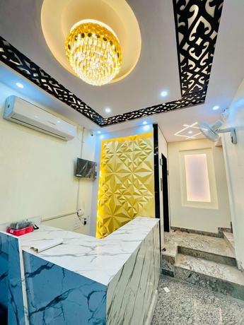 Imagen de los interiores del Hotel Kashvi hotels. Foto 15