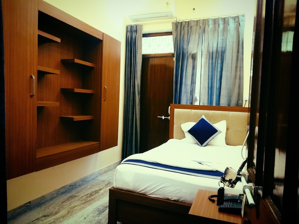 Imagen de la habitación del Hotel Kashyaam Inn. Foto 7
