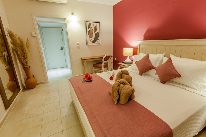 Imagen de la habitación del Hotel Kassandra Mare. Foto 3