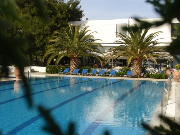 Imagen de la piscina del Hotel Kassandra Mare, Nea Propontida. Foto 15