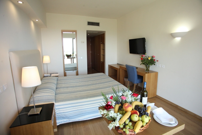 Imagen de la habitación del Hotel Kassandra Palace Seaside Resort. Foto 6