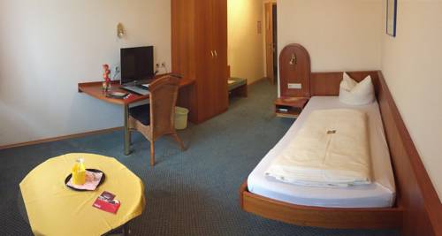 Imagen de la habitación del Hotel Kasserolle. Foto 7