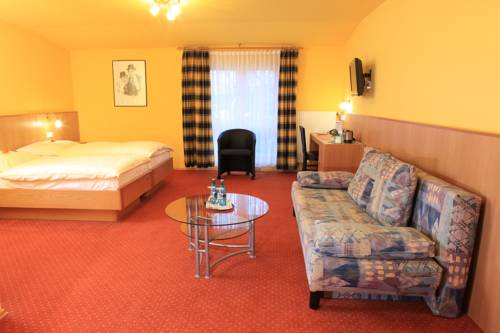 Imagen de la habitación del Hotel Kasserolle. Foto 15
