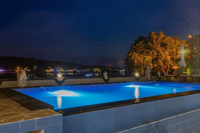Imagen de la piscina del Hotel Kastapar Bridge Guest House. Foto 33