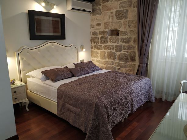 Imagen de la habitación del Hotel Kastel 1700. Foto 15