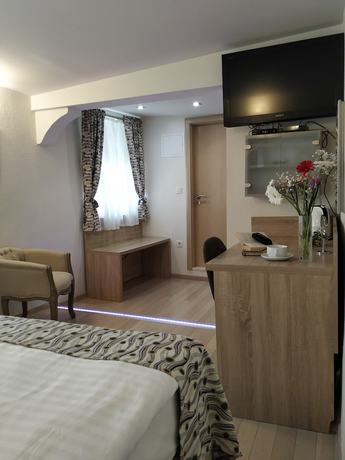 Imagen de la habitación del Hotel Kastel 1700. Foto 17