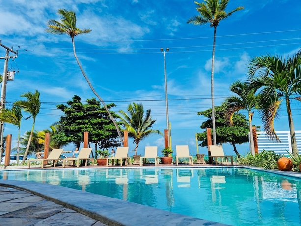 Imagen de la piscina del Hotel Kastel Jampa. Foto 16