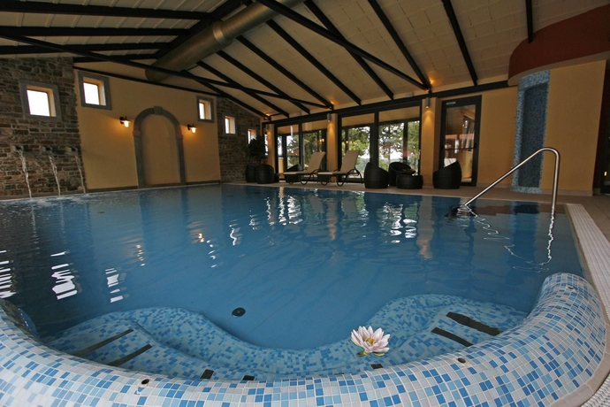 Imagen de la piscina del Hotel Kastel, Motovun. Foto 13