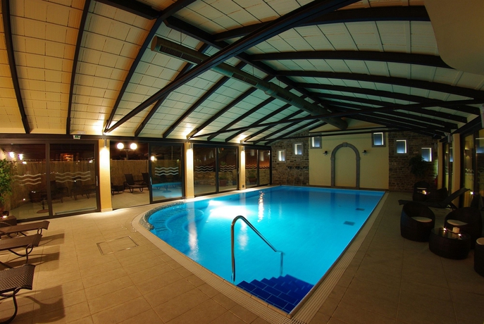 Imagen de la piscina del Hotel Kastel, Motovun. Foto 14