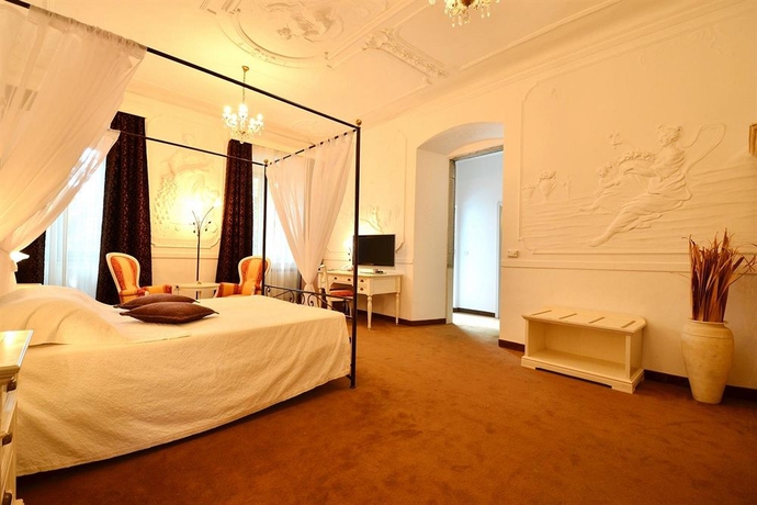 Imagen de la habitación del Hotel Kastel, Motovun. Foto 8