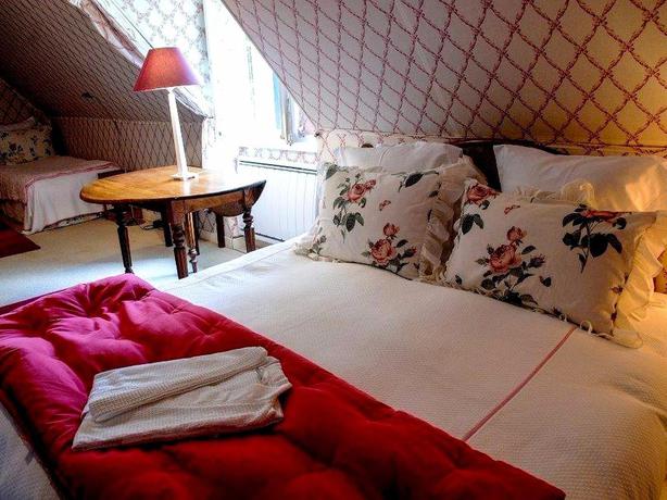 Imagen de la habitación del Hotel Kastell Dinec'h. Foto 3