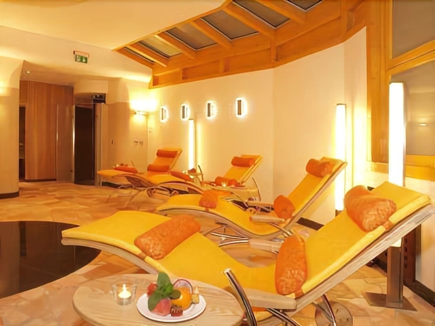 Imagen de la piscina del Hotel Kastell. Foto 13