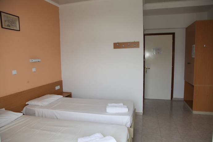 Imagen de la habitación del Hotel Kastelli. Foto 7