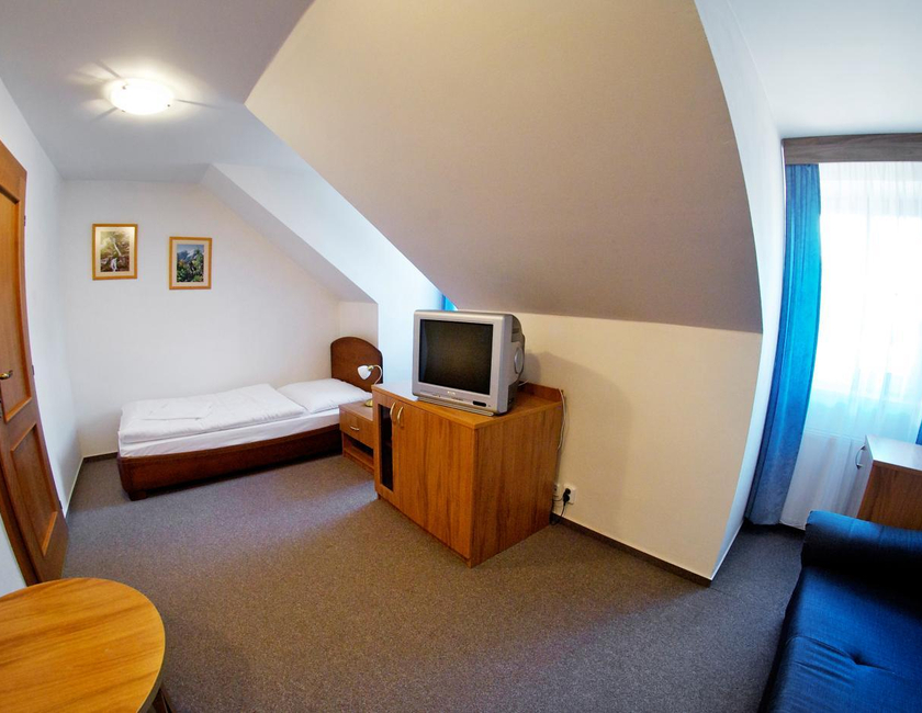 Imagen general del Hotel Kastiel Lucivna. Foto 4