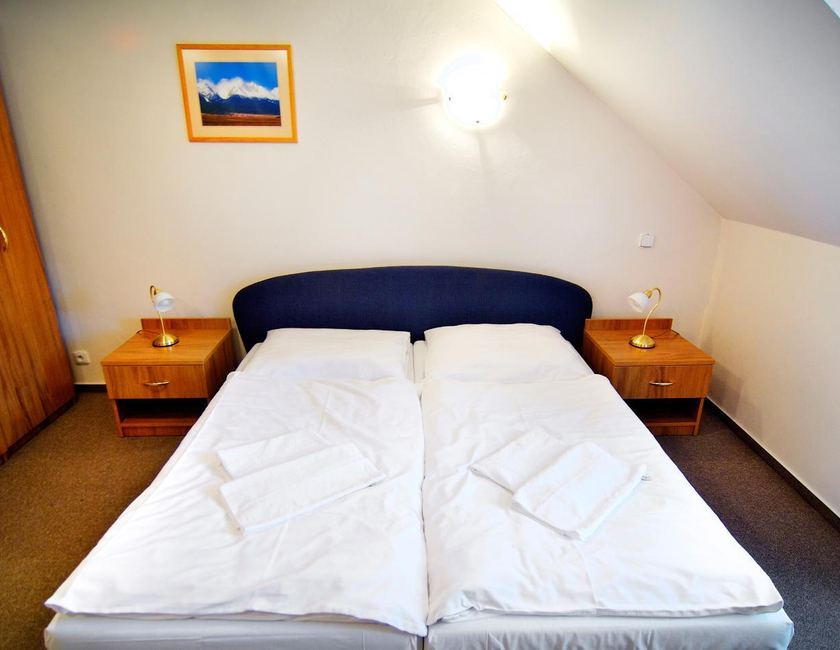 Imagen general del Hotel Kastiel Lucivna. Foto 8