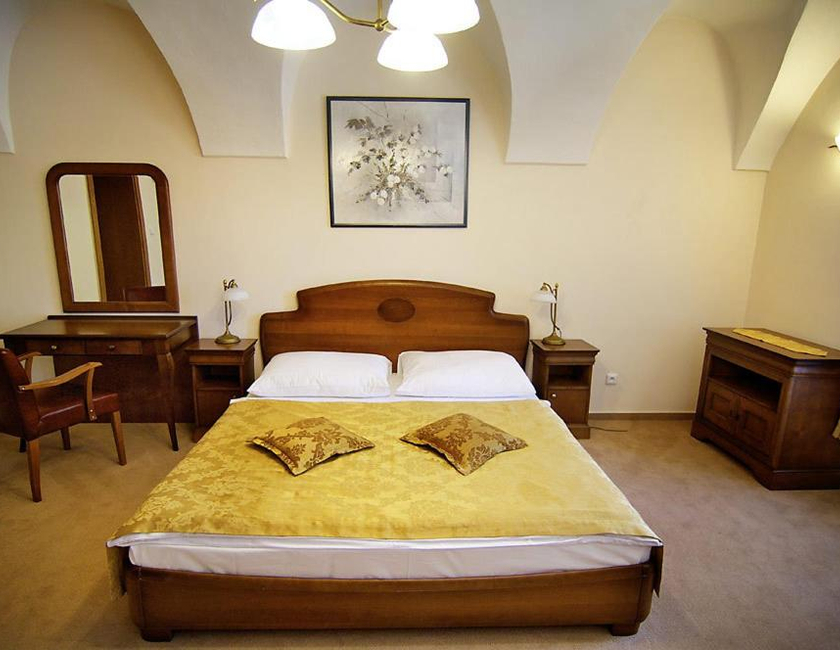 Imagen general del Hotel Kastiel Lucivna. Foto 11