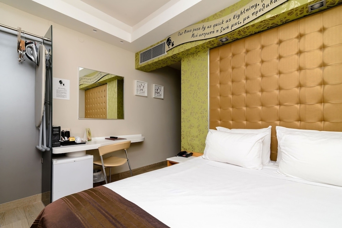 Imagen de la habitación del Hotel Kastro, Heraklion. Foto 8