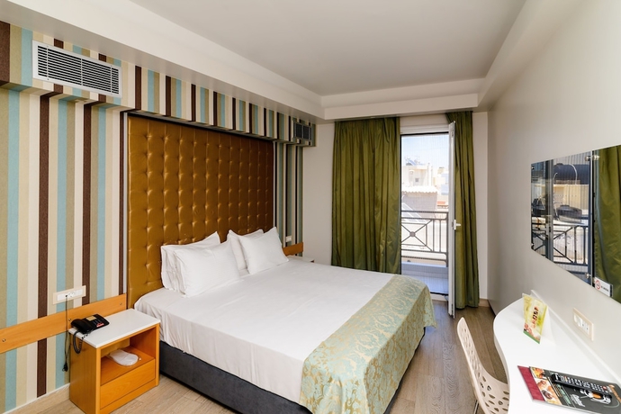 Imagen de la habitación del Hotel Kastro, Heraklion. Foto 11