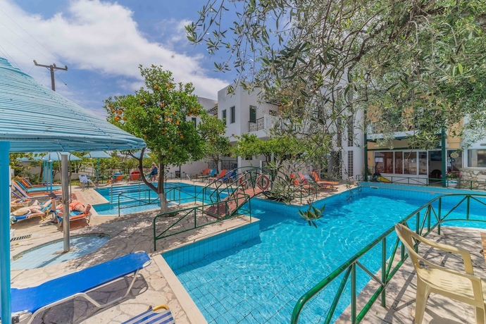 Imagen general del Hotel Kastro Studios Apartments. Foto 1