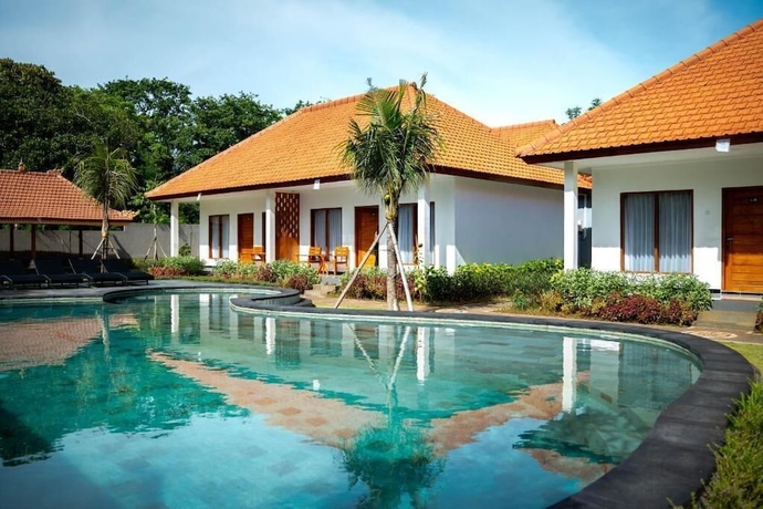 Imagen de la piscina del Hotel Kasturi Uluwatu. Foto 16