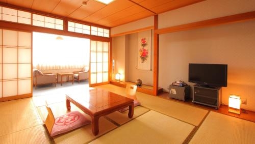 Imagen de la habitación del Hotel Kasugai View. Foto 7