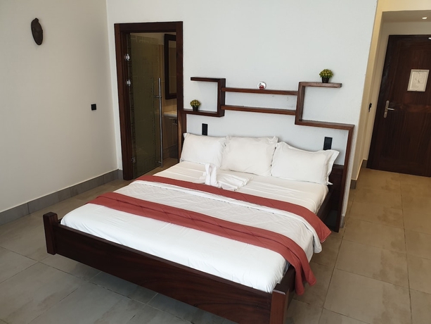 Imagen de la habitación del Hotel Kasumai Beach Resort. Foto 2