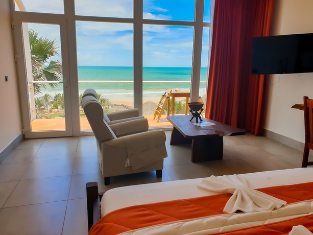 Imagen de la habitación del Hotel Kasumai Beach Resort. Foto 9