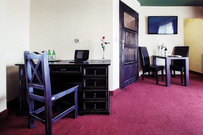 Imagen de la habitación del Hotel Kasztel. Foto 3