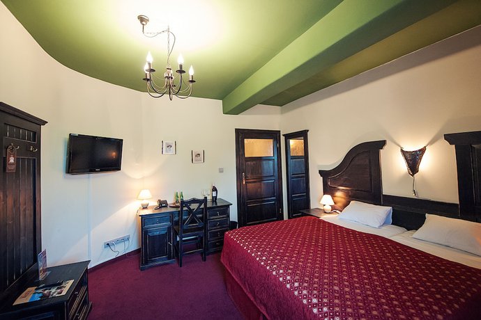 Imagen de la habitación del Hotel Kasztel. Foto 4