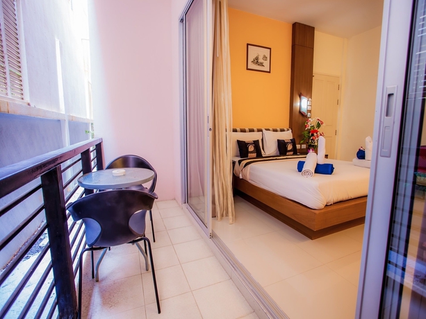 Imagen de la habitación del Hotel Kata Blue Sea Resort. Foto 13