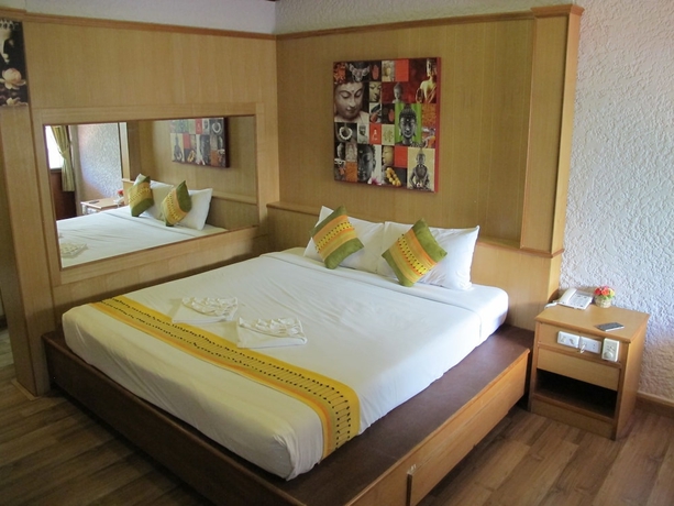 Imagen de la habitación del Hotel Kata Garden Resort. Foto 15