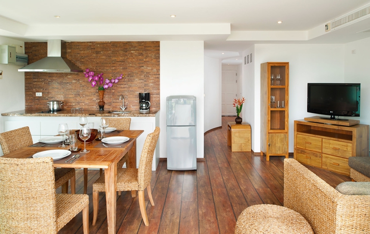 Imagen de los interiores del Hotel Kata Ocean View Residences. Foto 12