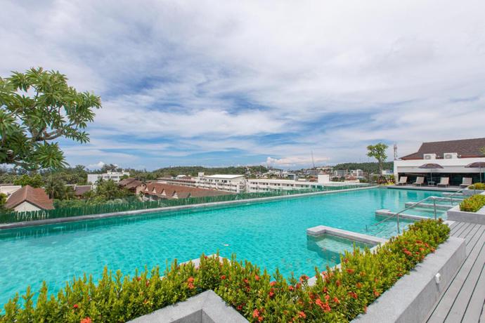 Imagen de la piscina del Hotel Kata Palm Resort. Foto 20