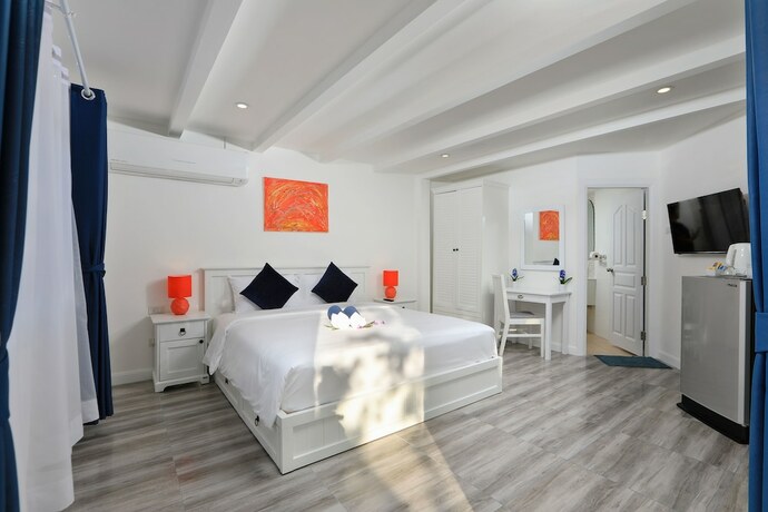 Imagen general del Hotel Kata White Villas. Foto 6