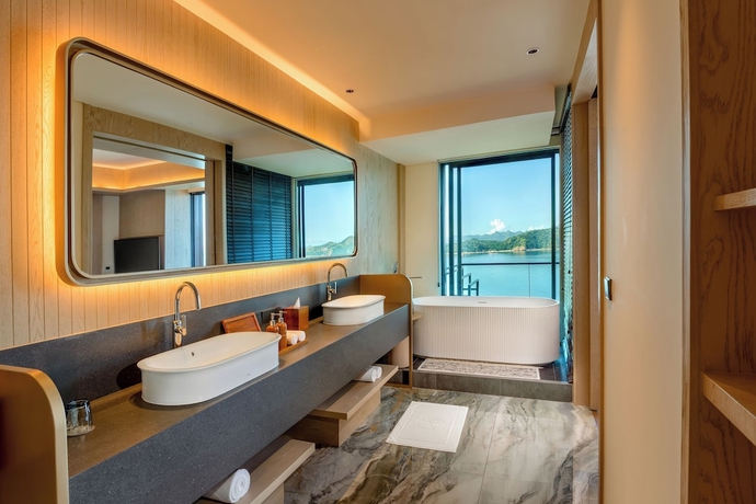 Imagen de la habitación del Hotel Katamaran and Resort Komodo. Foto 7
