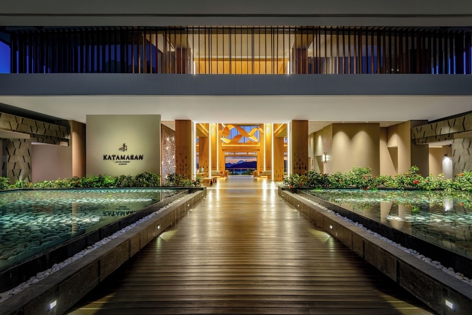 Imagen de los interiores del Hotel Katamaran and Resort Komodo. Foto 16