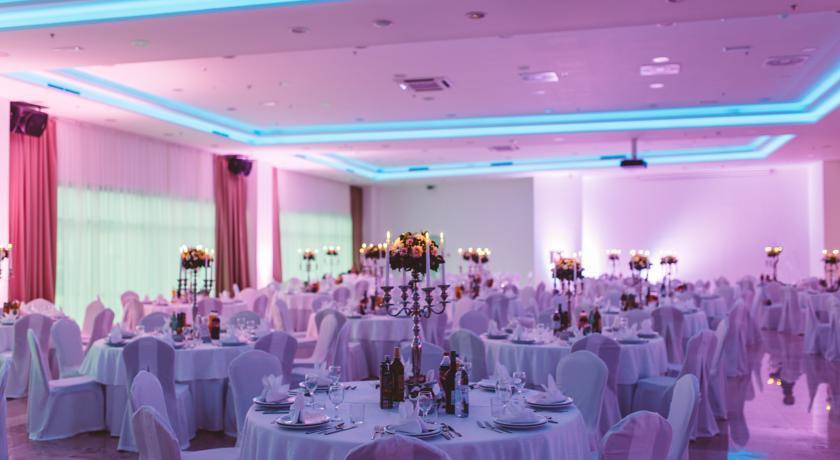 Imagen del bar/restaurante del Hotel Katarina, Dugopolje. Foto 2