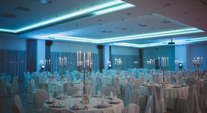 Imagen del bar/restaurante del Hotel Katarina, Dugopolje. Foto 3