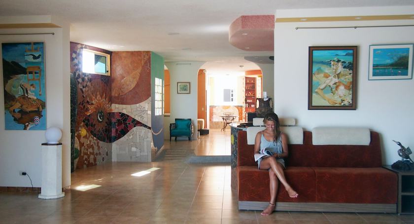 Imagen de los interiores del Hotel Katarma Galapagos. Foto 15