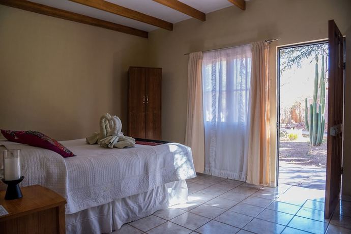 Imagen de la habitación del Hotel Katarpe. Foto 17