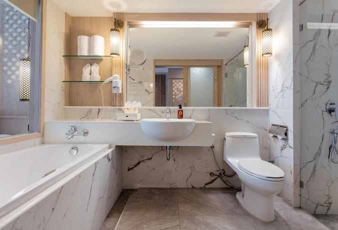 Imagen de los interiores del Hotel Katathani Phuket Beach Resort. Foto 8