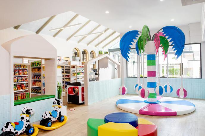 Imagen de los interiores del Hotel Katathani Phuket Beach Resort. Foto 10