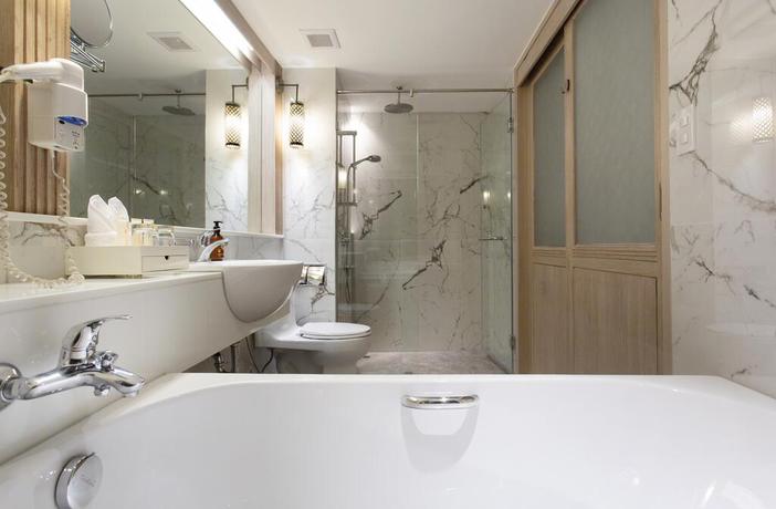 Imagen de los interiores del Hotel Katathani Phuket Beach Resort. Foto 11