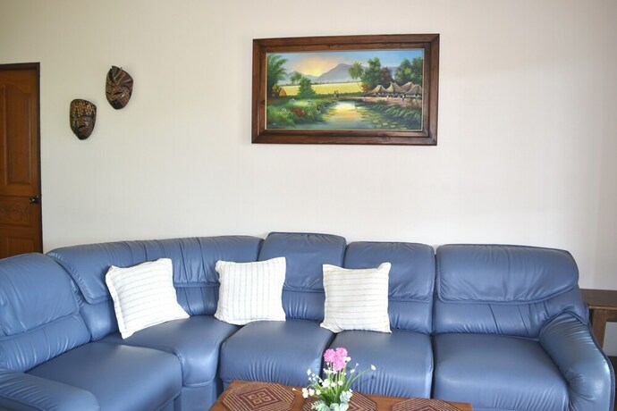 Imagen de la habitación del Hotel Kate House Bangsaphan. Foto 13
