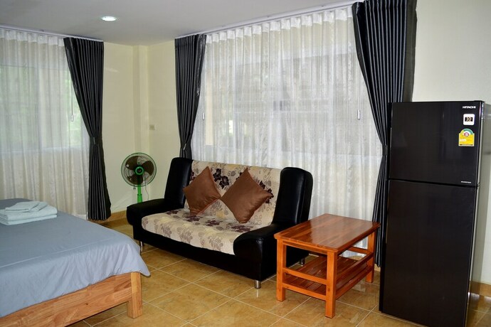 Imagen de la habitación del Hotel Kate House Bangsaphan. Foto 14