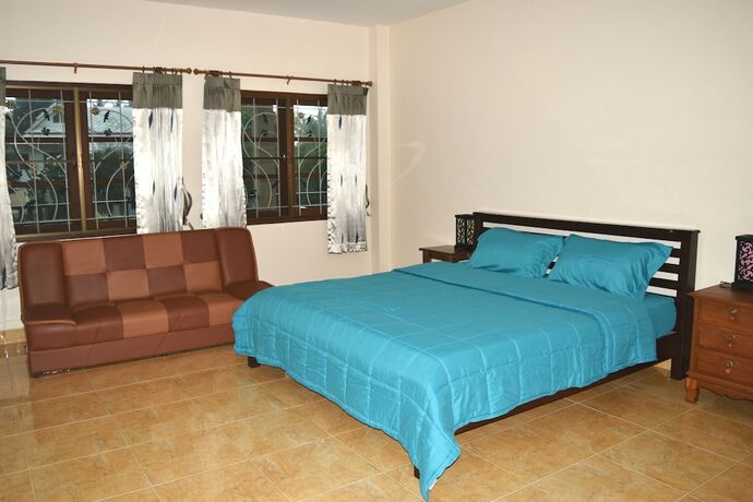 Imagen de la habitación del Hotel Kate House Bangsaphan. Foto 19