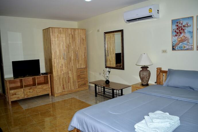 Imagen de la habitación del Hotel Kate House Bangsaphan. Foto 23