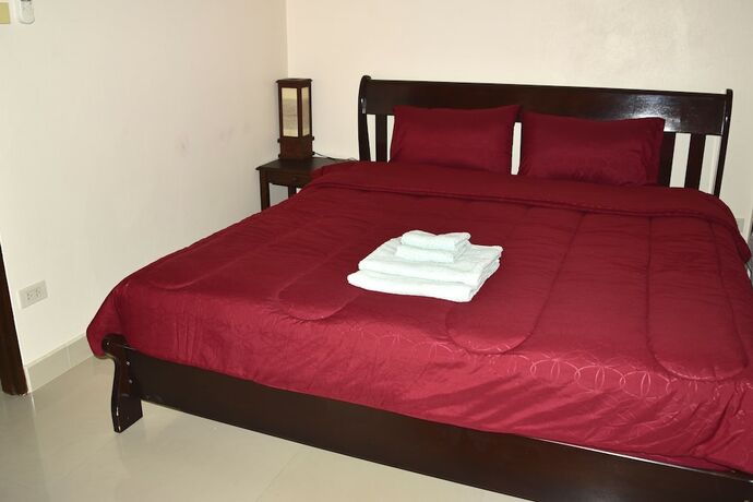 Imagen de la habitación del Hotel Kate House Bangsaphan. Foto 28