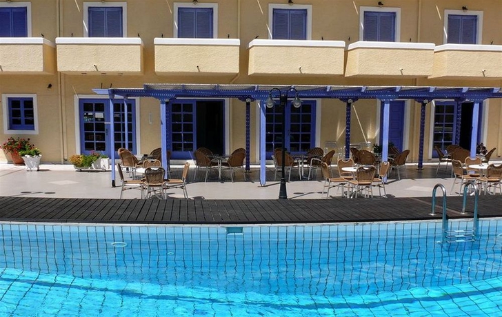 Imagen de la piscina del Hotel Katerina, Agia Marina. Foto 3