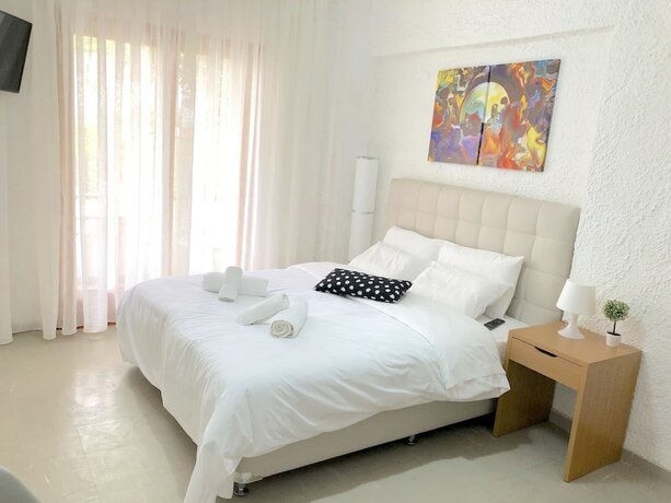 Imagen general del Hotel Katerina Apartments, Neos Pirgos. Foto 10